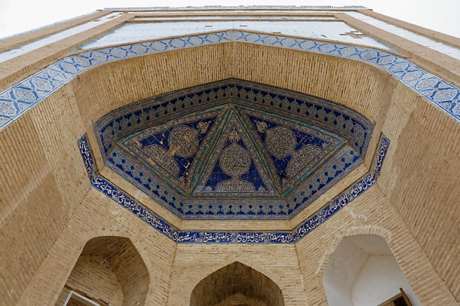 Madrasa et caravansérail Allakouli Khan-005